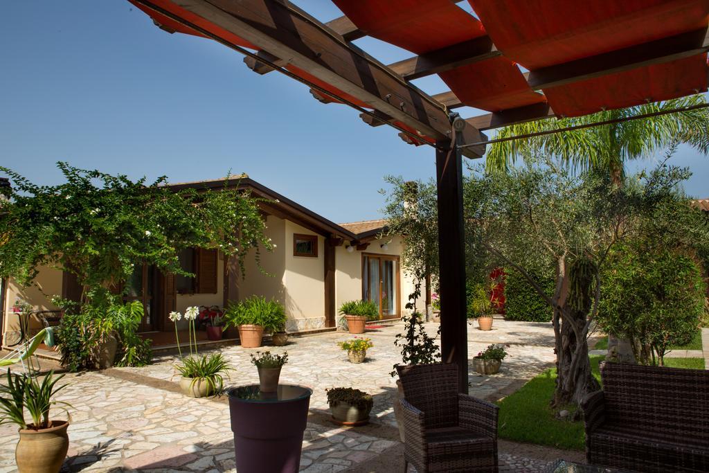 Ai Parchi Dei Parrini Bed & Breakfast Partinico Exterior photo